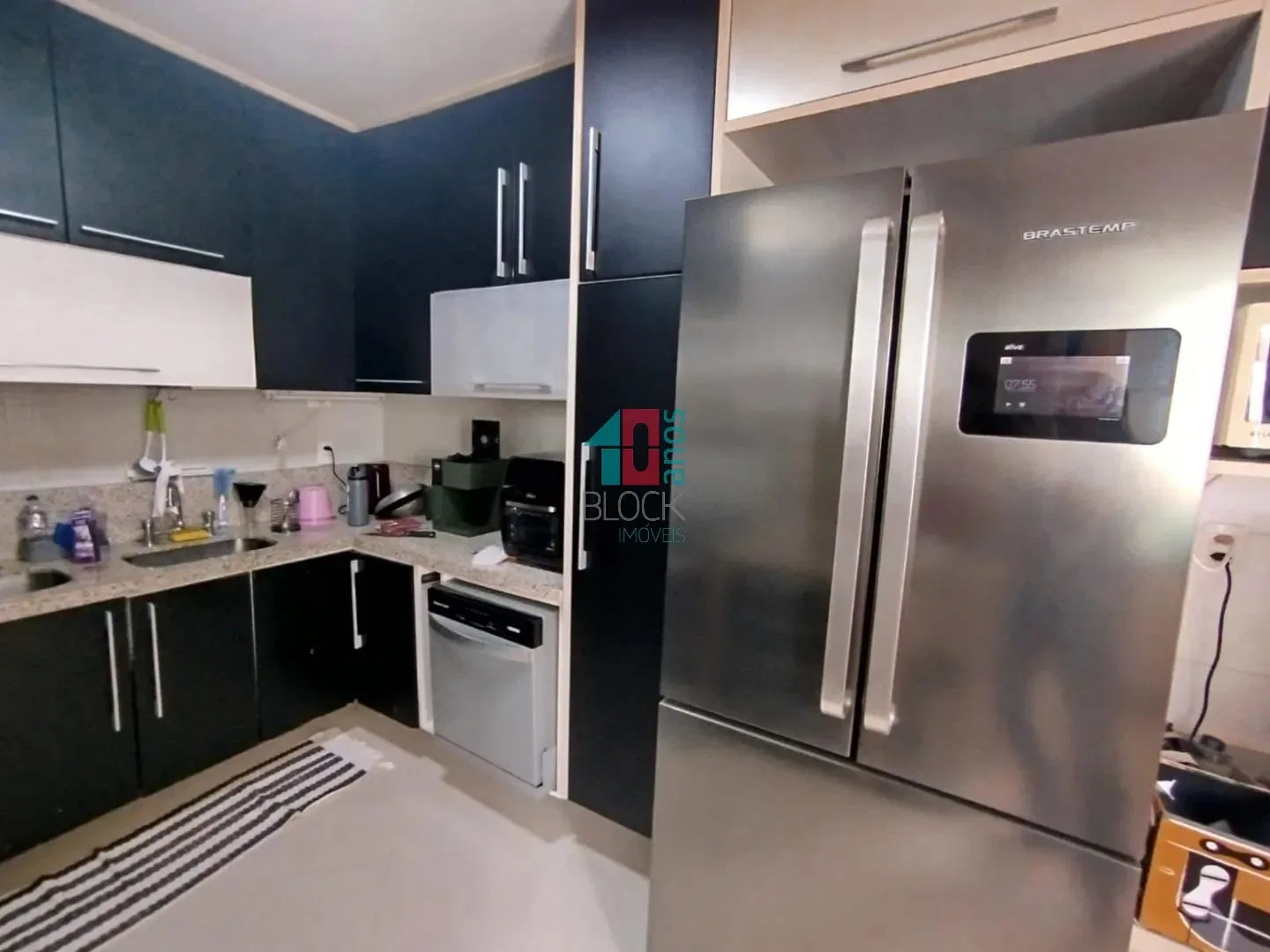 Furnished 361 m² apartment with 4 en-suite bedrooms — photo 29