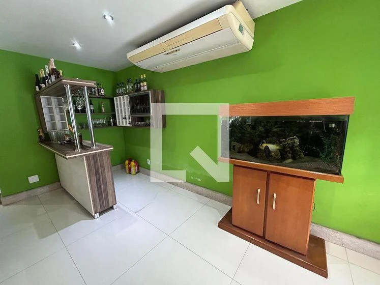 4-bedroom house with a washing machine — photo 44