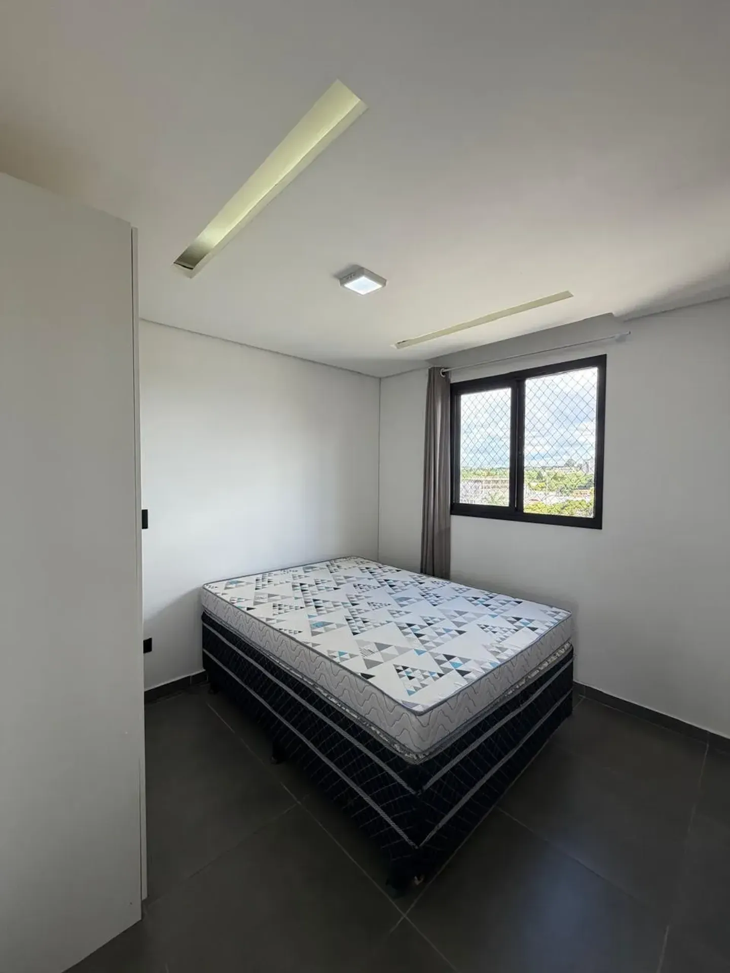 Furnished 1-bedroom apartment with balcony and barbecue — photo 13