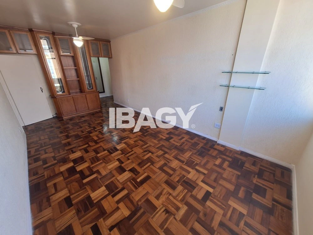 3-bedroom apartment with a separate kitchen — photo 4