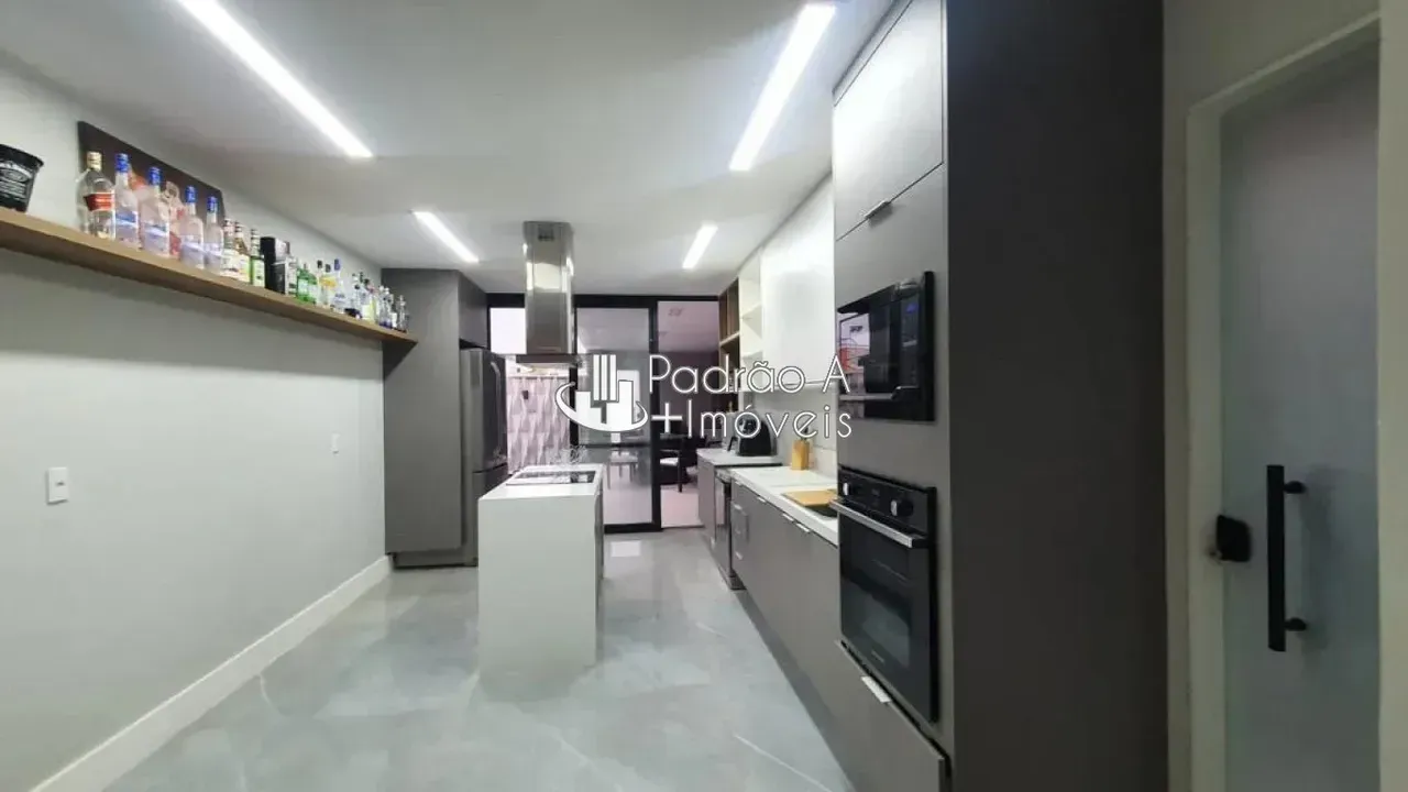 Casa amueblada con 4 dormitorios y cocina abierta — photo 8
