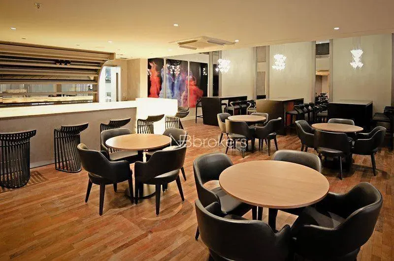 Furnished 68 m² apartment with 1 en-suite bedroom — photo 52