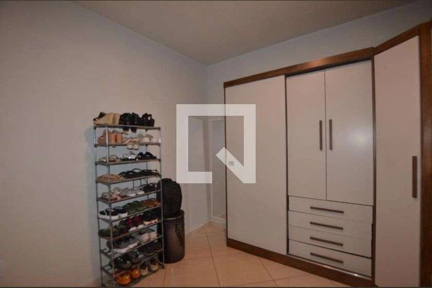 Furnished apartment with 2 bedrooms and a balcony — photo 11