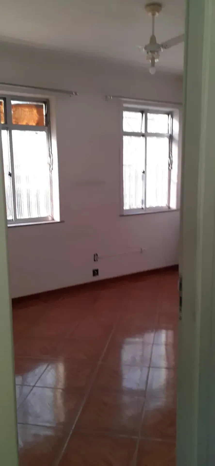 House with 2 bedrooms, 1 bathroom and balcony with grill — photo 6