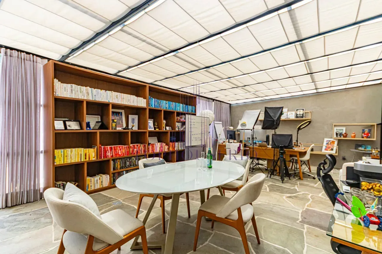Casa com 4 quartos, 5 banheiros e vista para as montanhas — photo 21
