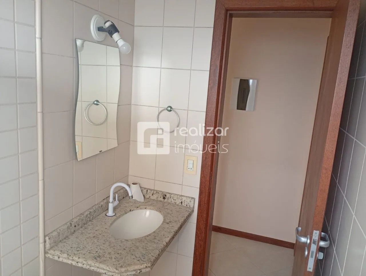 Apartamento de 2 dormitorios con balcón y 1 plaza — photo 34