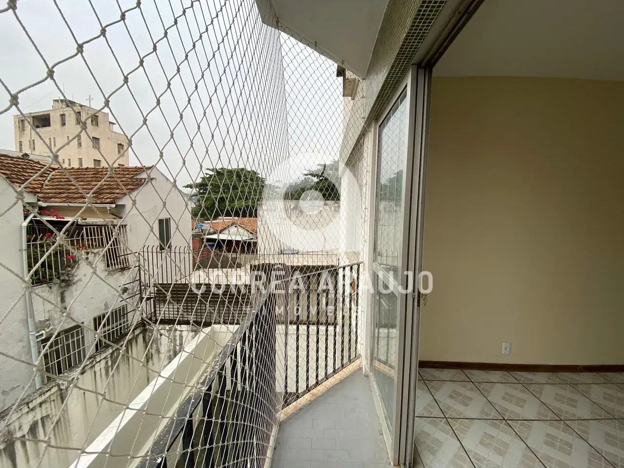 Apartment with 2 bedrooms, balcony and 1 parking space — photo 11