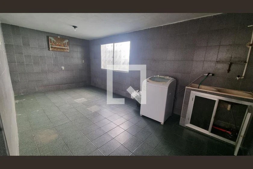 5-bedroom house with a washing machine — photo 20