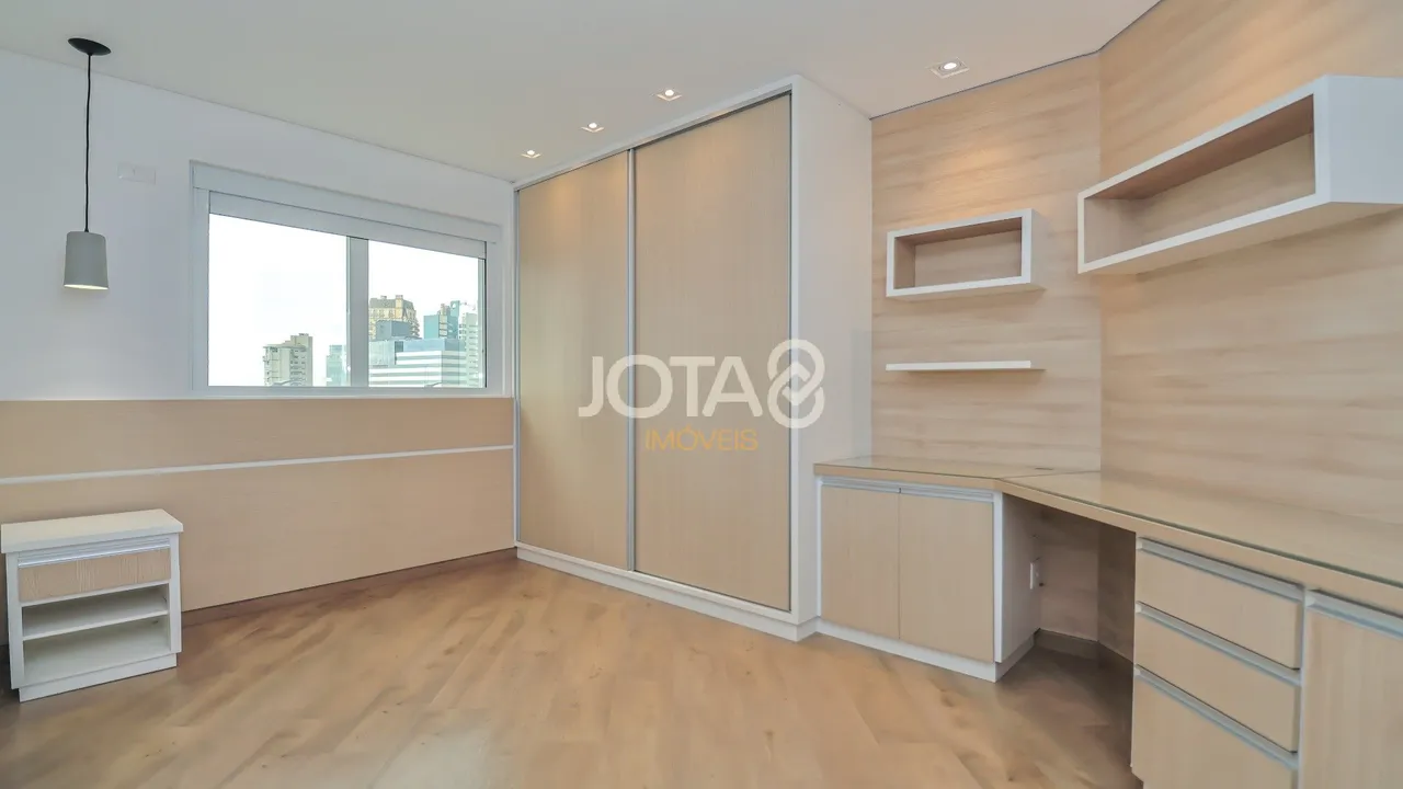 Орендна квартира з 4 спальнями та 329 м² — photo 20