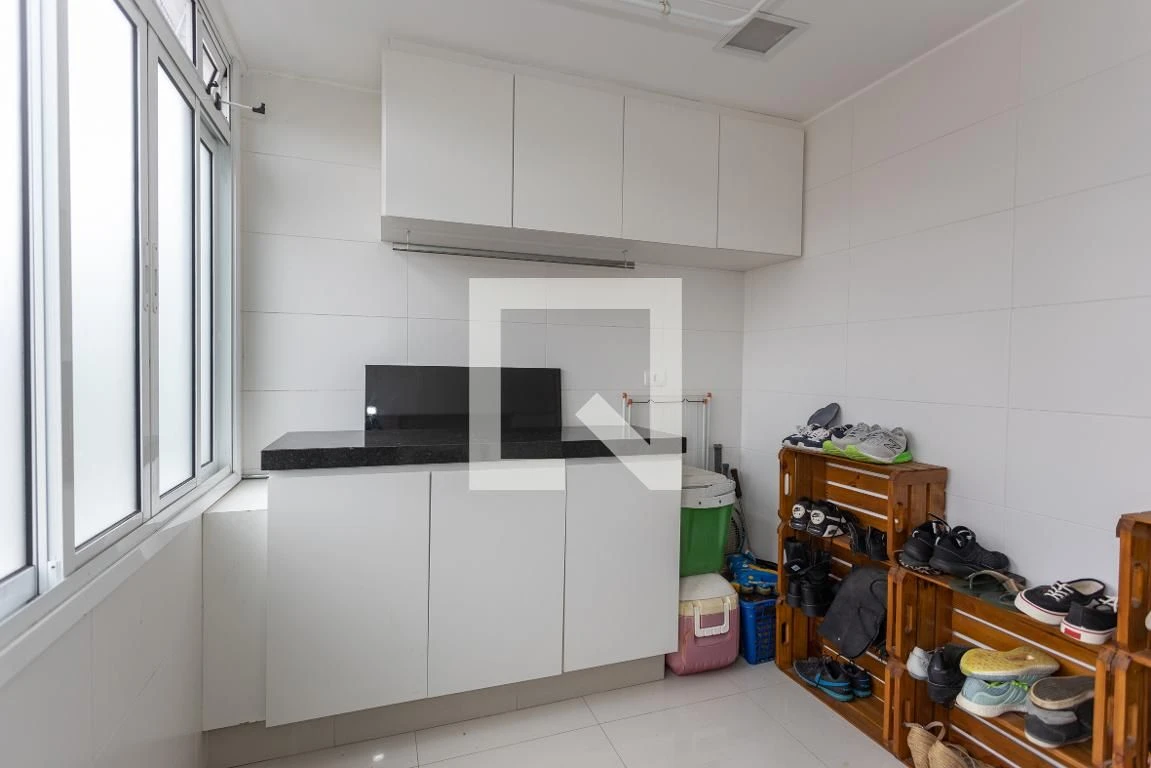 Apartamento mobiliado com 3 quartos, 1 suíte e 3 banheiros — photo 43