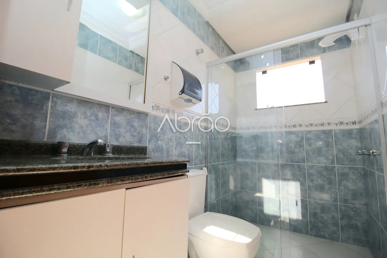 Commercial house with 5 bedrooms and 528 m², integrated kitchen — photo 19