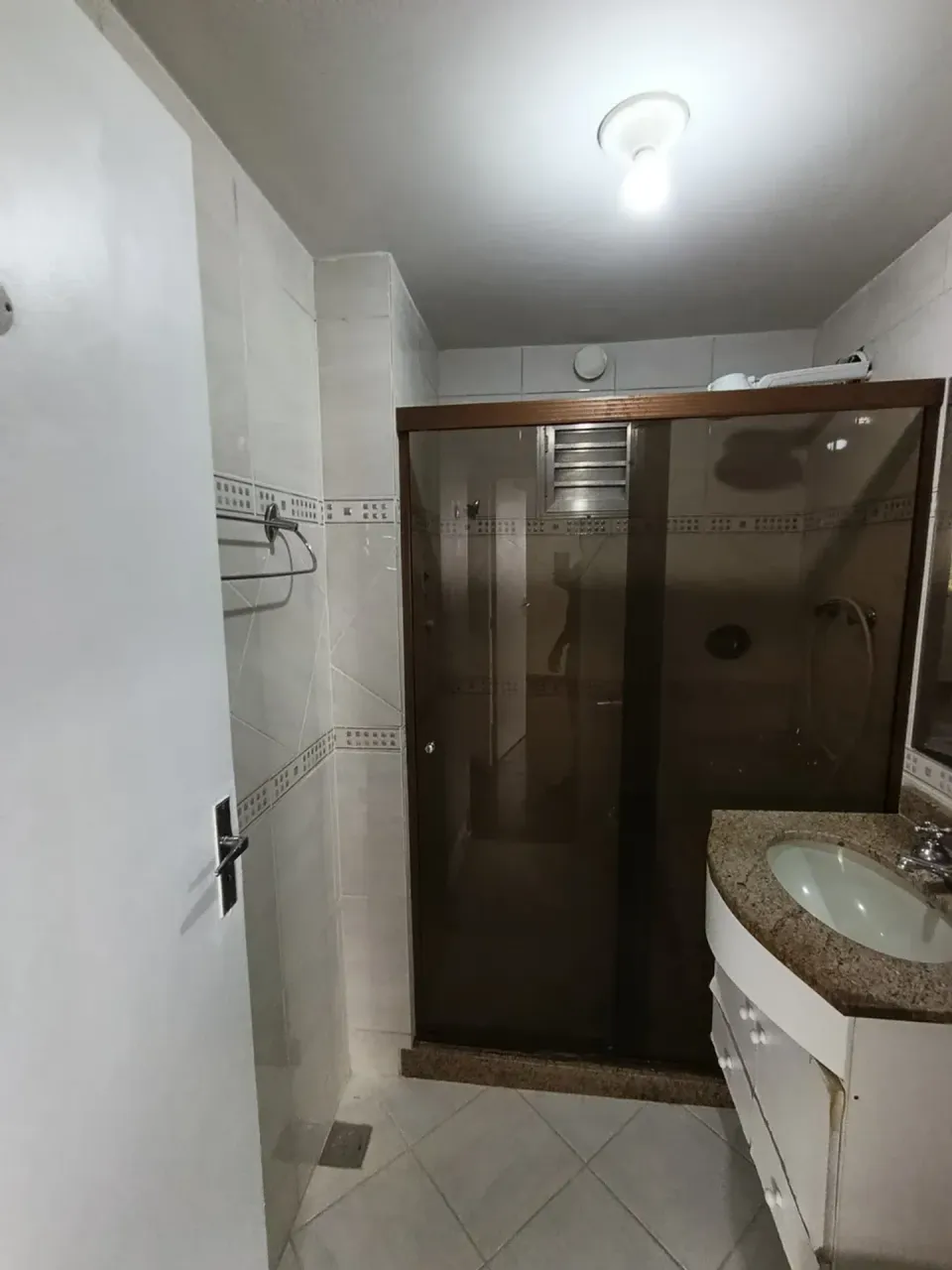 Unfurnished 3-bedroom apartment with 2 bathrooms — photo 19