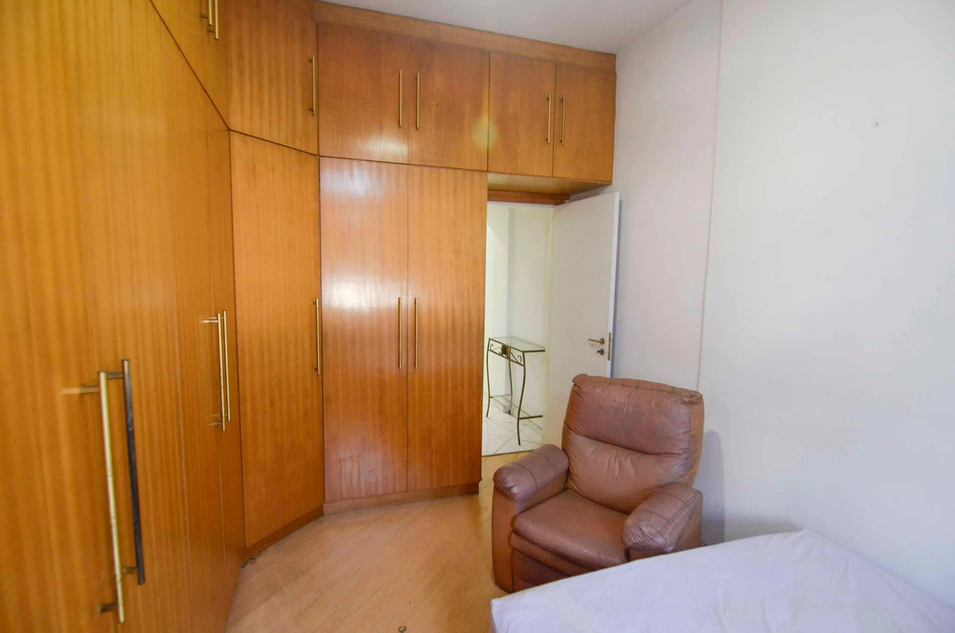 Меблированная студия 35 м² — photo 3