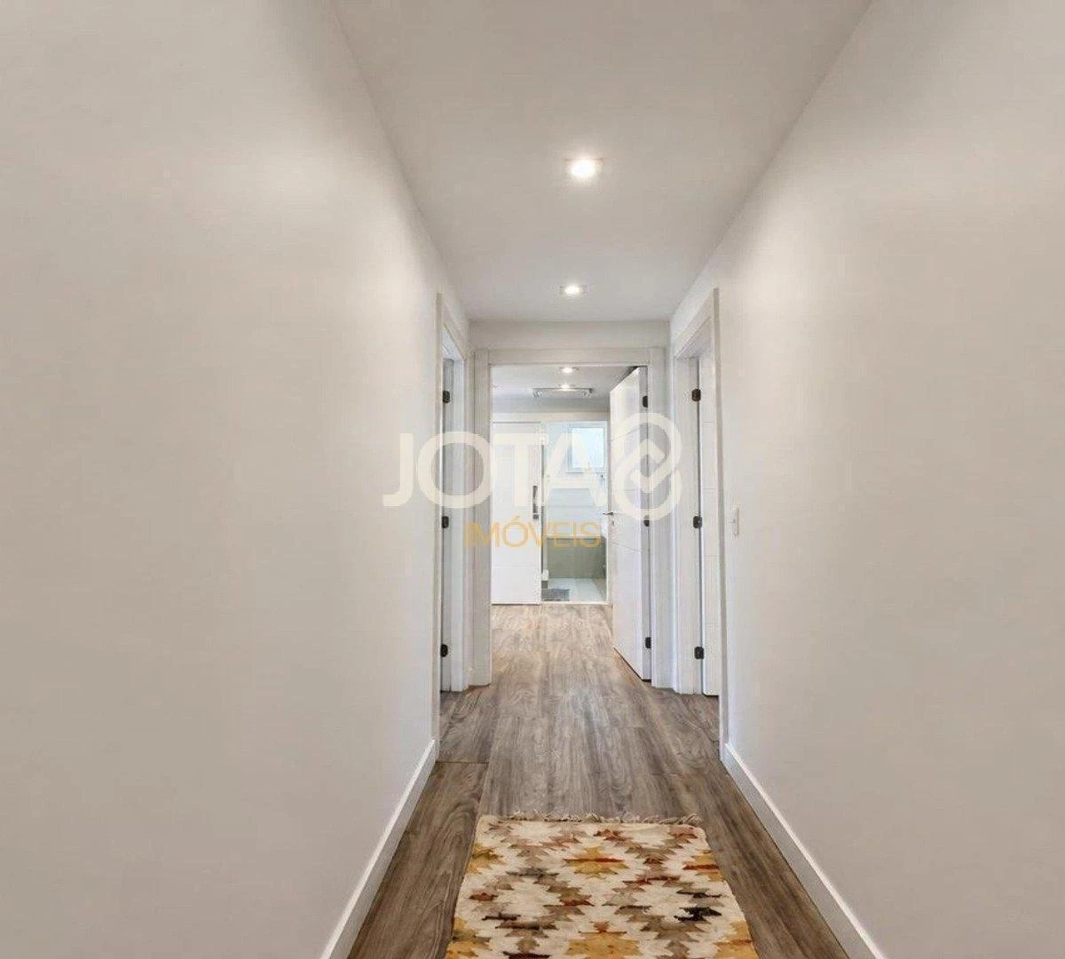 Bañera y 4 dormitorios: departamento de 323 m² — photo 39