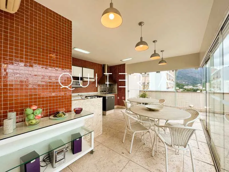 Apartamento duplex com varanda, 3 quartos e 5 banheiros — photo 3