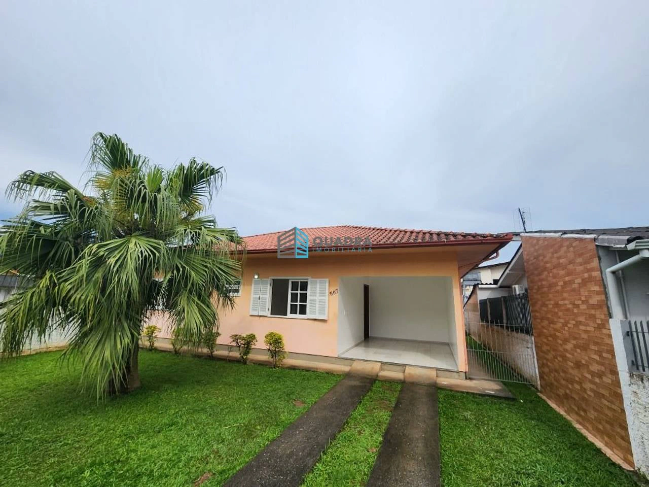 House, 100 m², with a garden