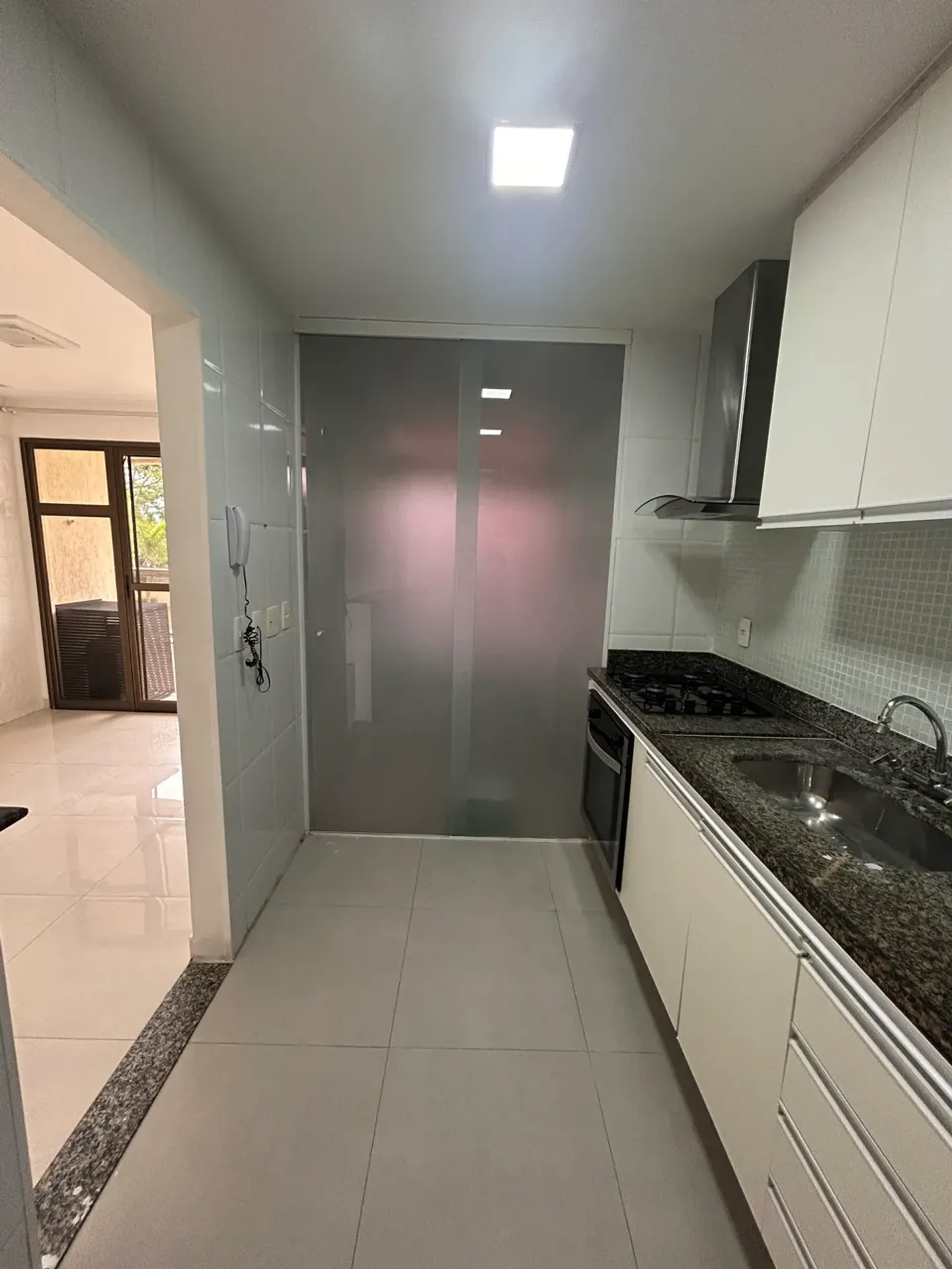 2-bedroom apartment in a building with a sauna — photo 10