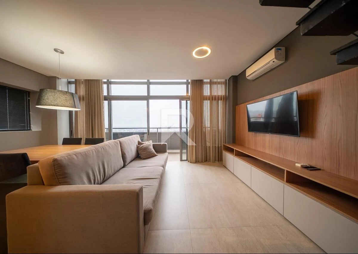 Floor-to-ceiling windows in a 2-bedroom apartment, 109 m² — photo 19