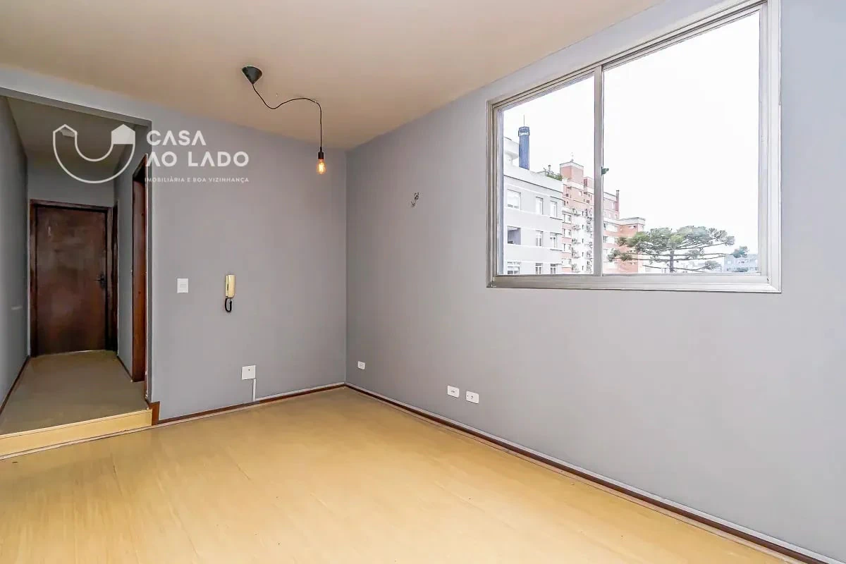 Apartment, 39 m², with wood or laminate floors — photo 4