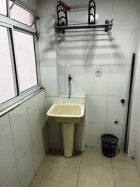 1-bedroom apartment with gas kitchenette and 1 bathroom — photo 4