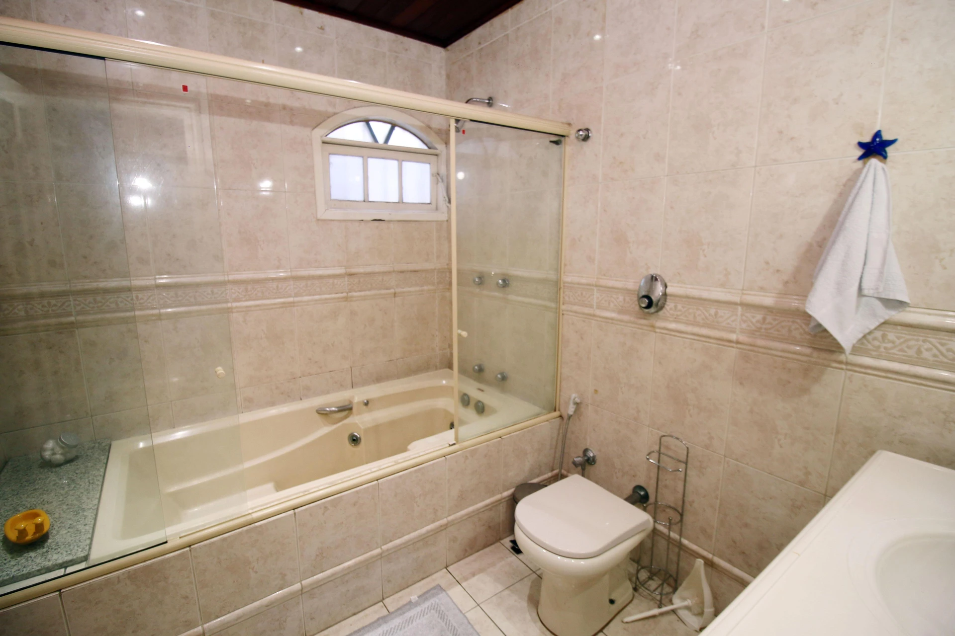 Rental house with 5 bedrooms and a private BBQ area — photo 19