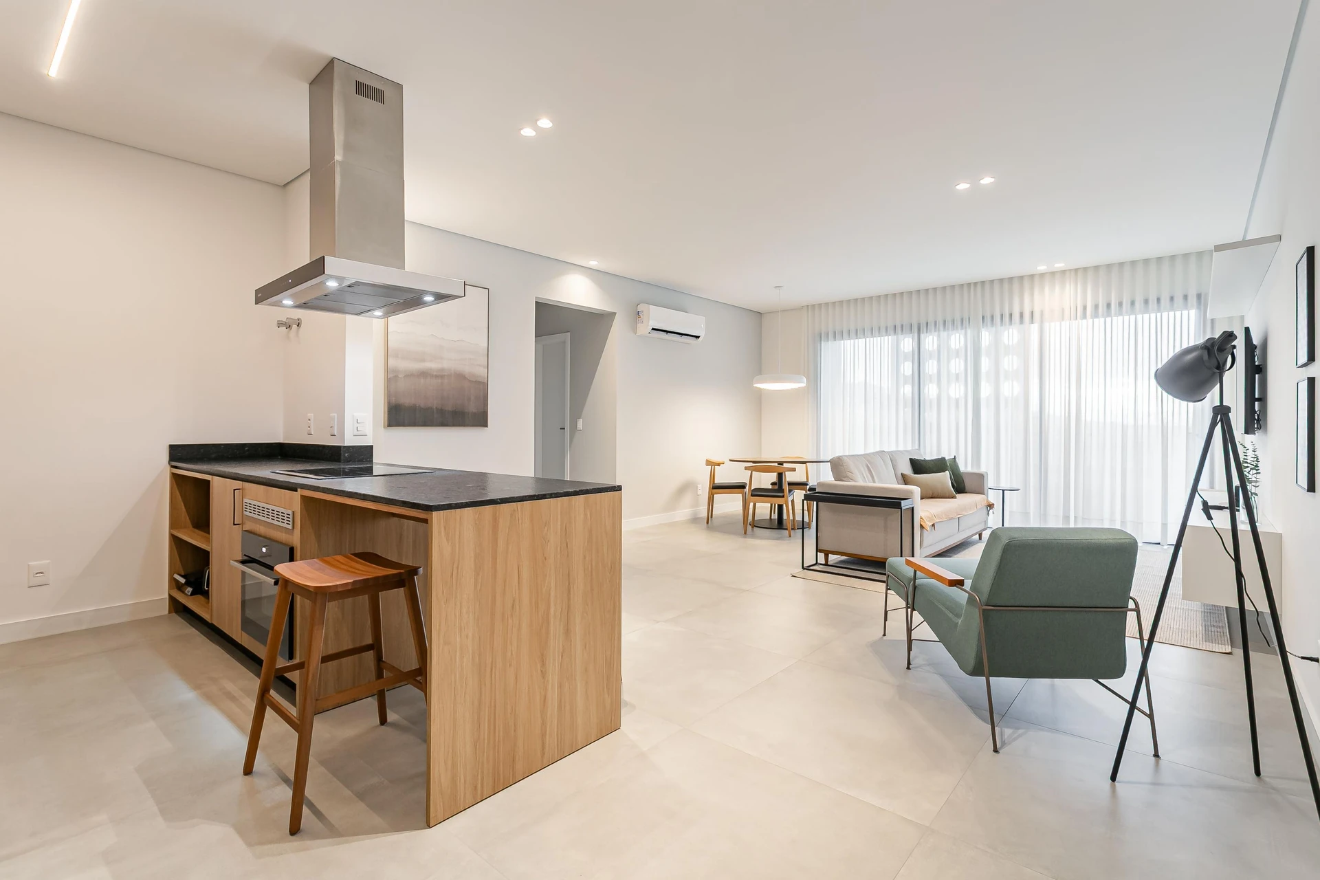 Мебльована квартира 111 м² з 2 спальнями та балконом — photo 22