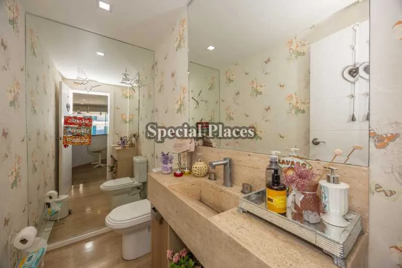 Furnished house with 5 bedrooms and open-plan kitchen — photo 19