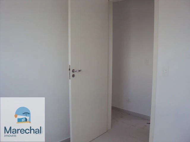 Балкон з грилем та 2 спальні: квартира 55 м²