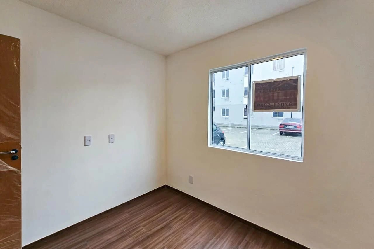 Apartamento de 2 quartos em condomínio com piscina — photo 4