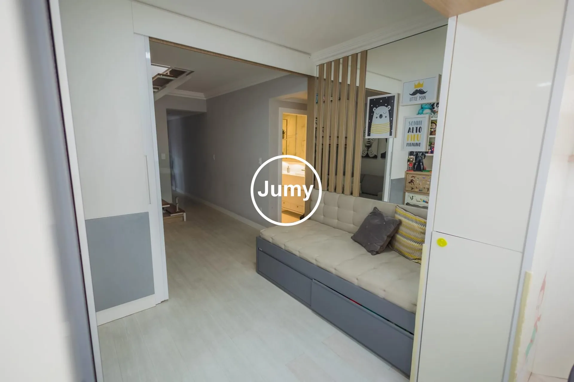 Furnished duplex apartment with 3 bedrooms and 2 parking — photo 42