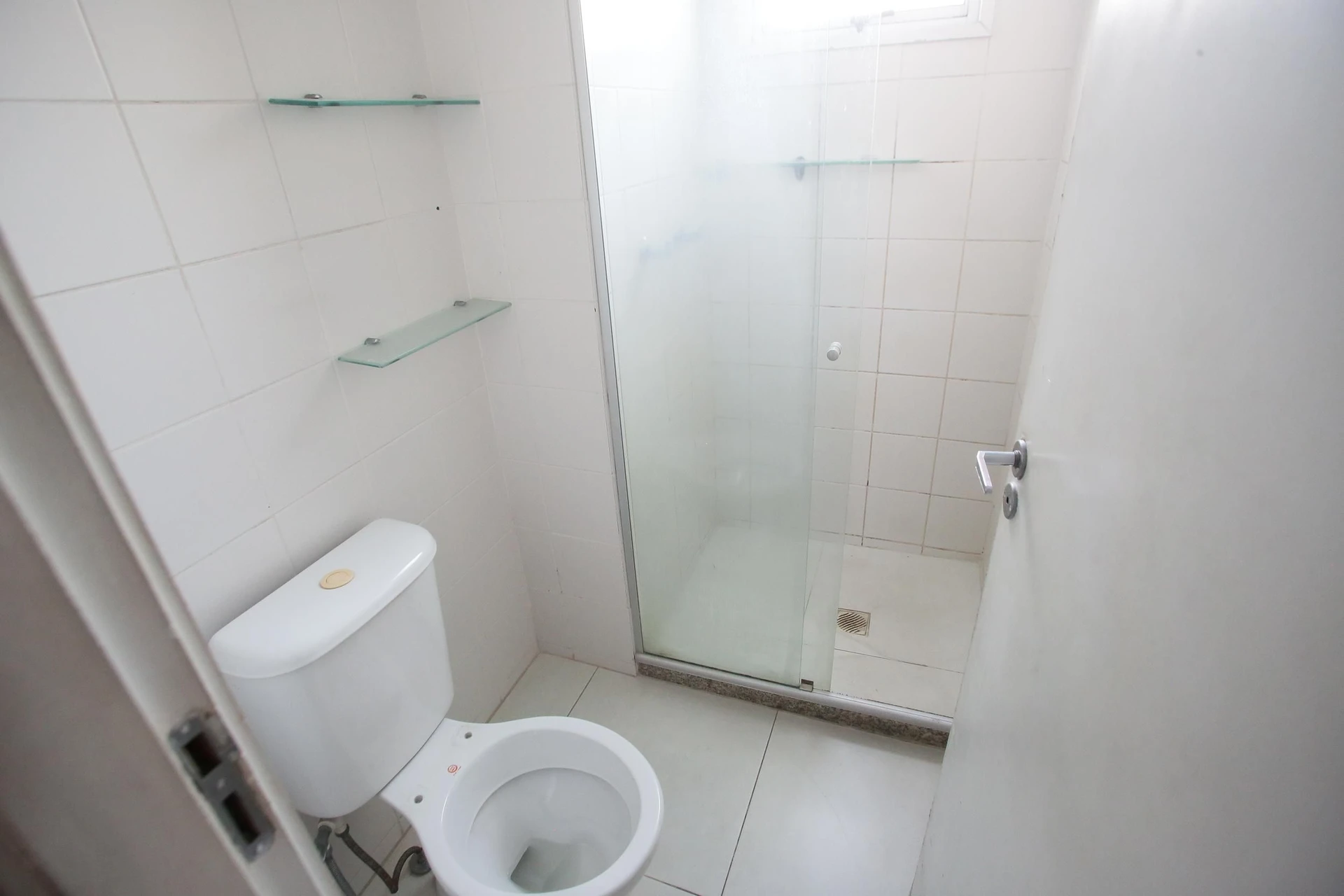 2-bedroom apartment with a mountain view — photo 39