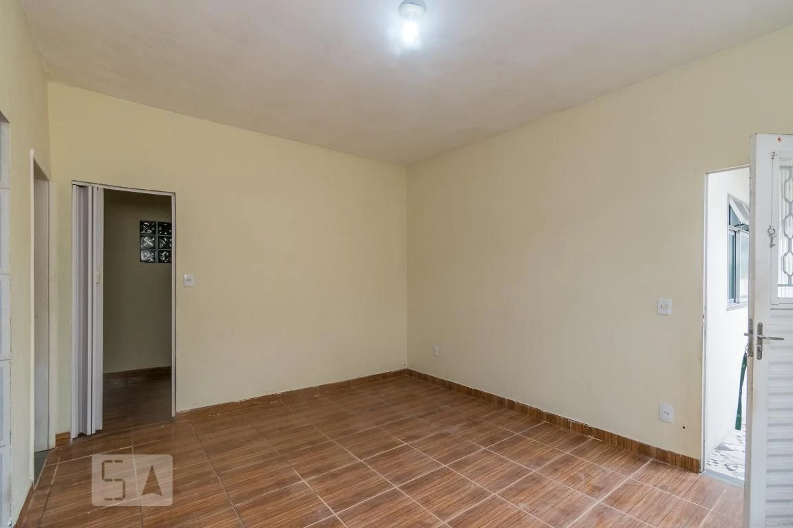 Unfurnished rental with no parking, 2 bedrooms and separate kitchen — photo 23