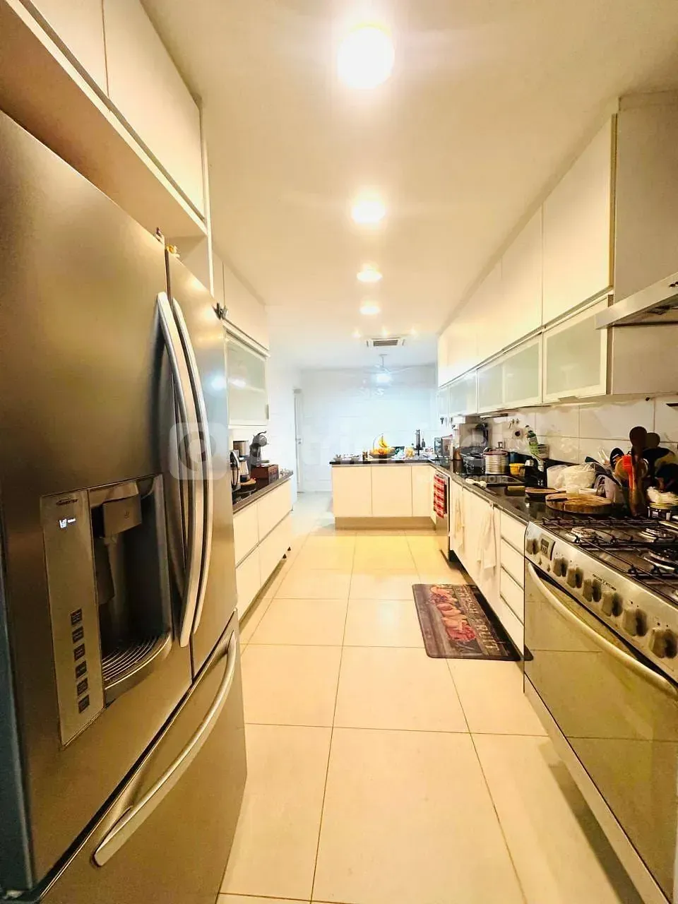 Furnished 4-bedroom apartment with home office — photo 12