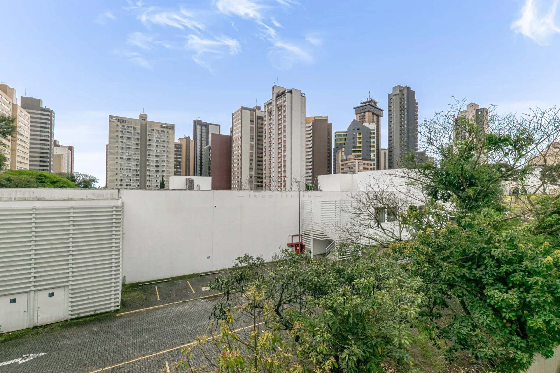 One-bedroom, 31 m² apartment in Curitiba — photo 18