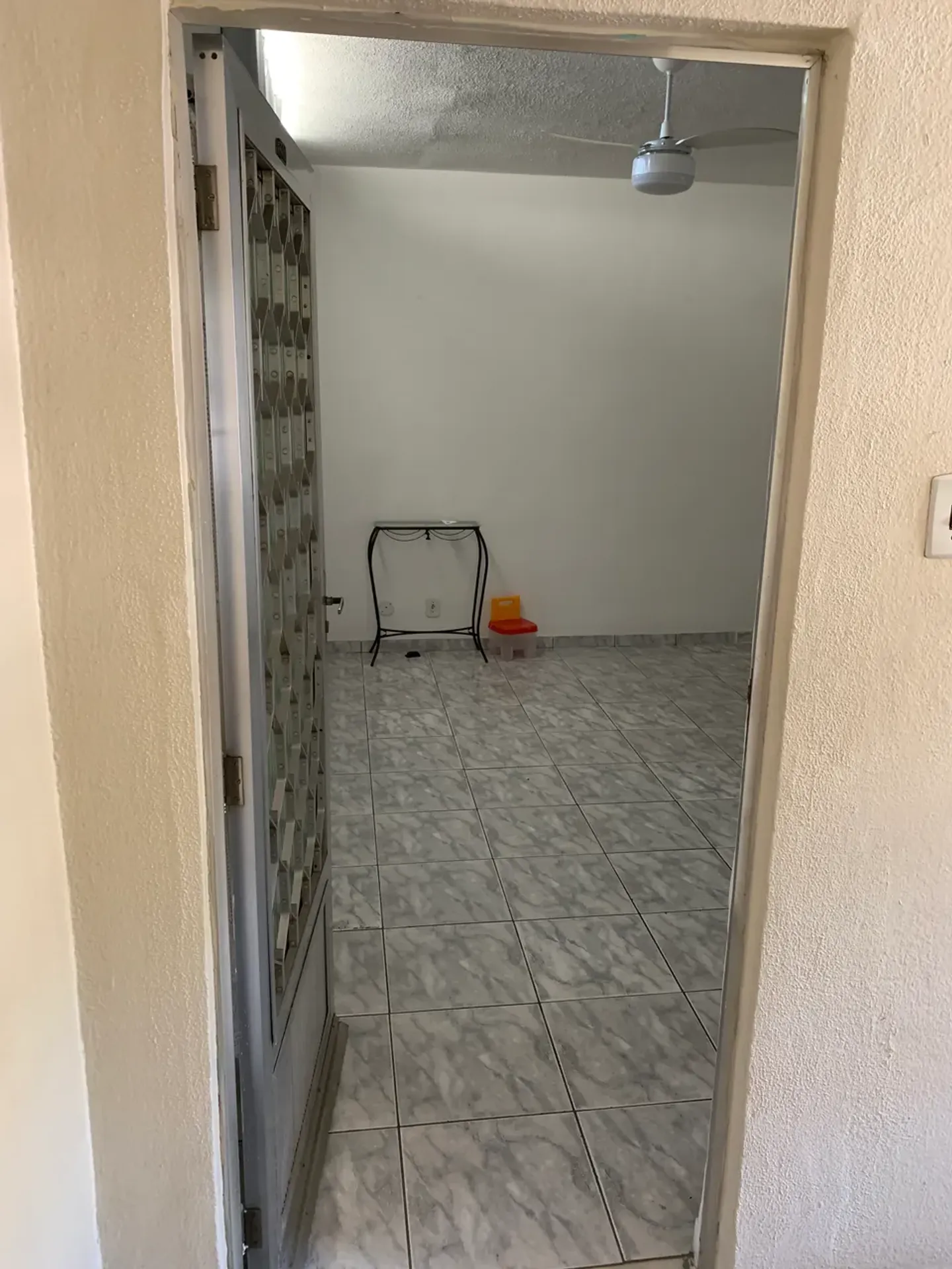 49 m² apartment with 2 bedrooms and a closed kitchen — photo 11