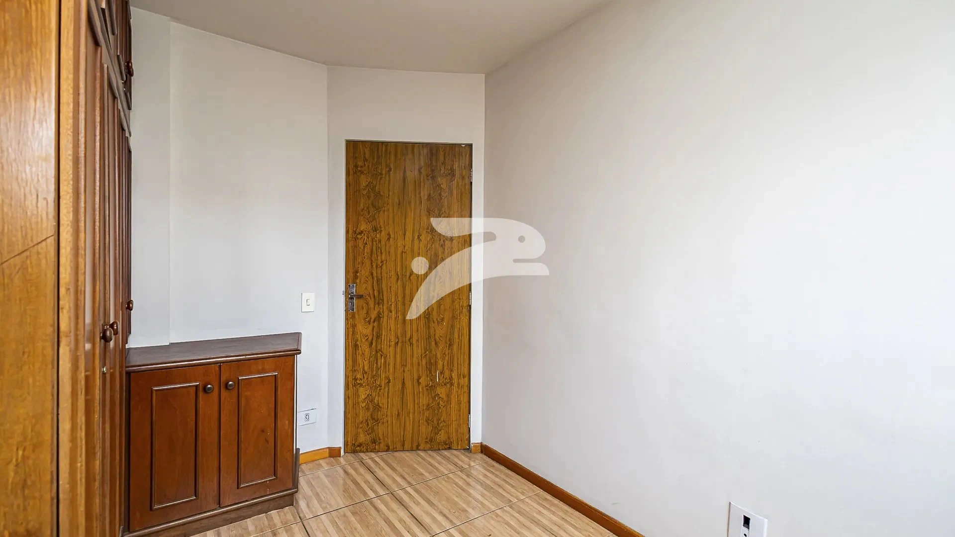 Apartamento de 2 quartos com 56 m² e cozinha separada — photo 21