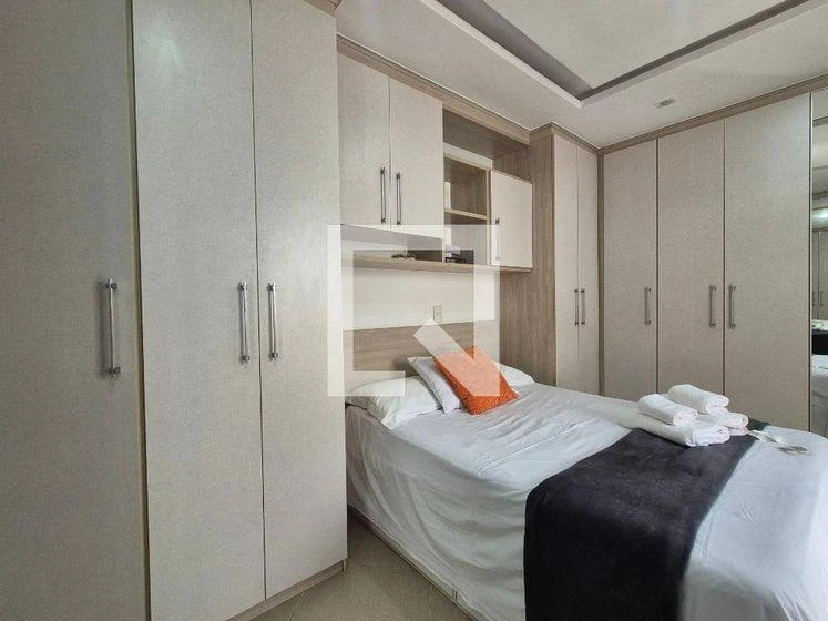 Furnished apartment, 180 m², with a glass-enclosed balcony — photo 13