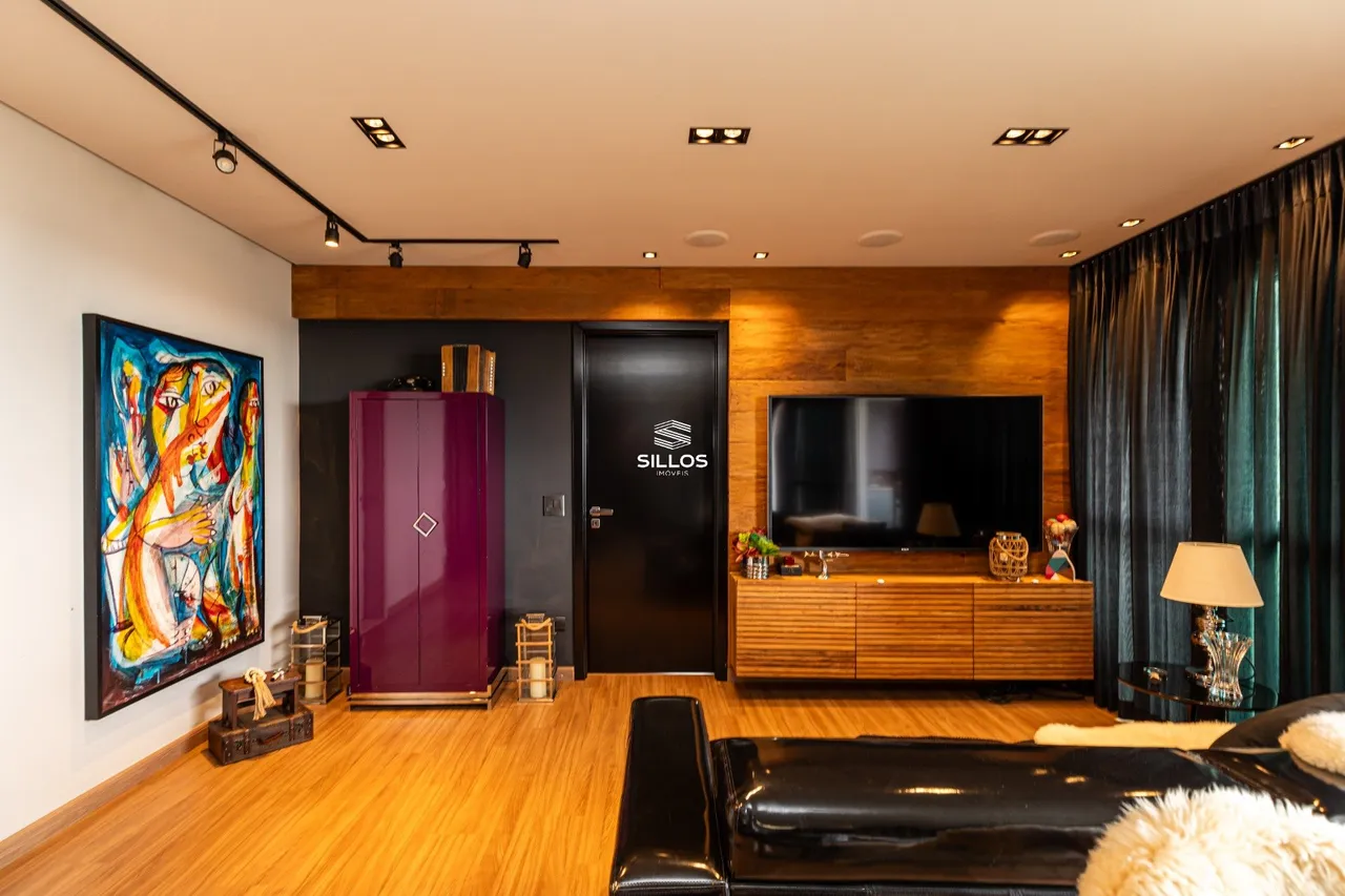 3 en-suite bedroom apartment with 4 bathrooms