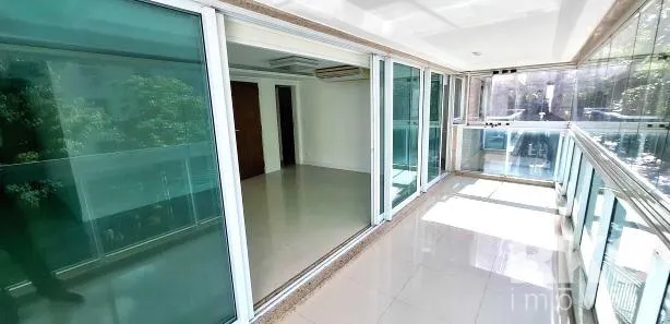 Rental apartment with 4 bedrooms and 5 bathrooms — photo 6