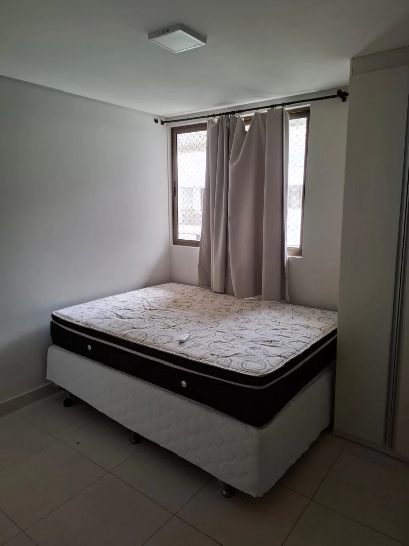 2-bedroom apartment with an en-suite and gas stove — photo 3