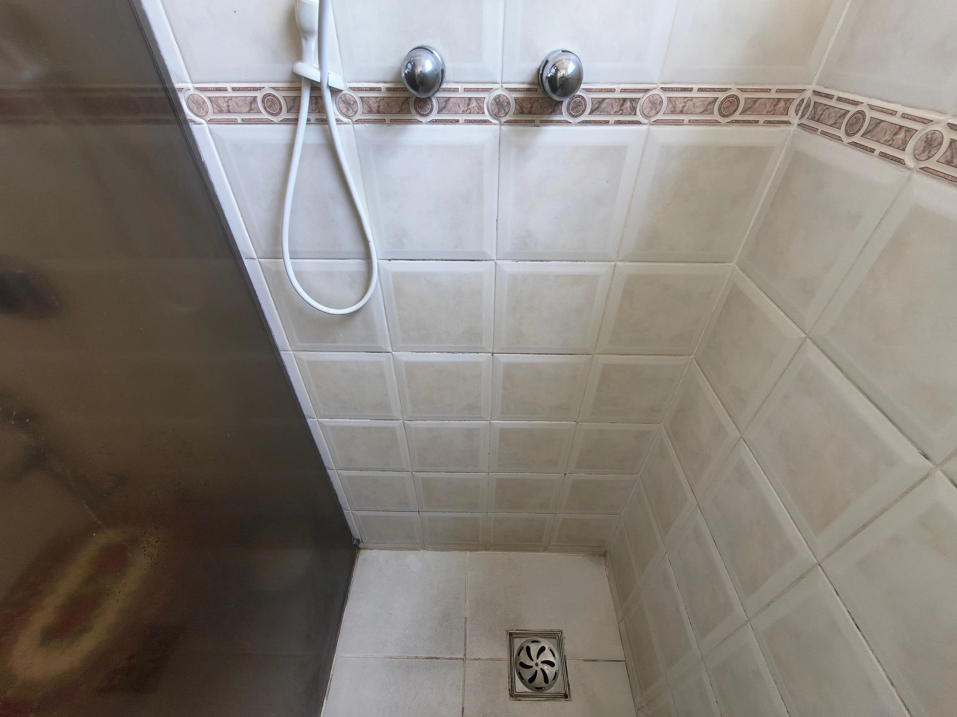 Apartamento amueblado con 3 dormitorios y balcón — photo 28
