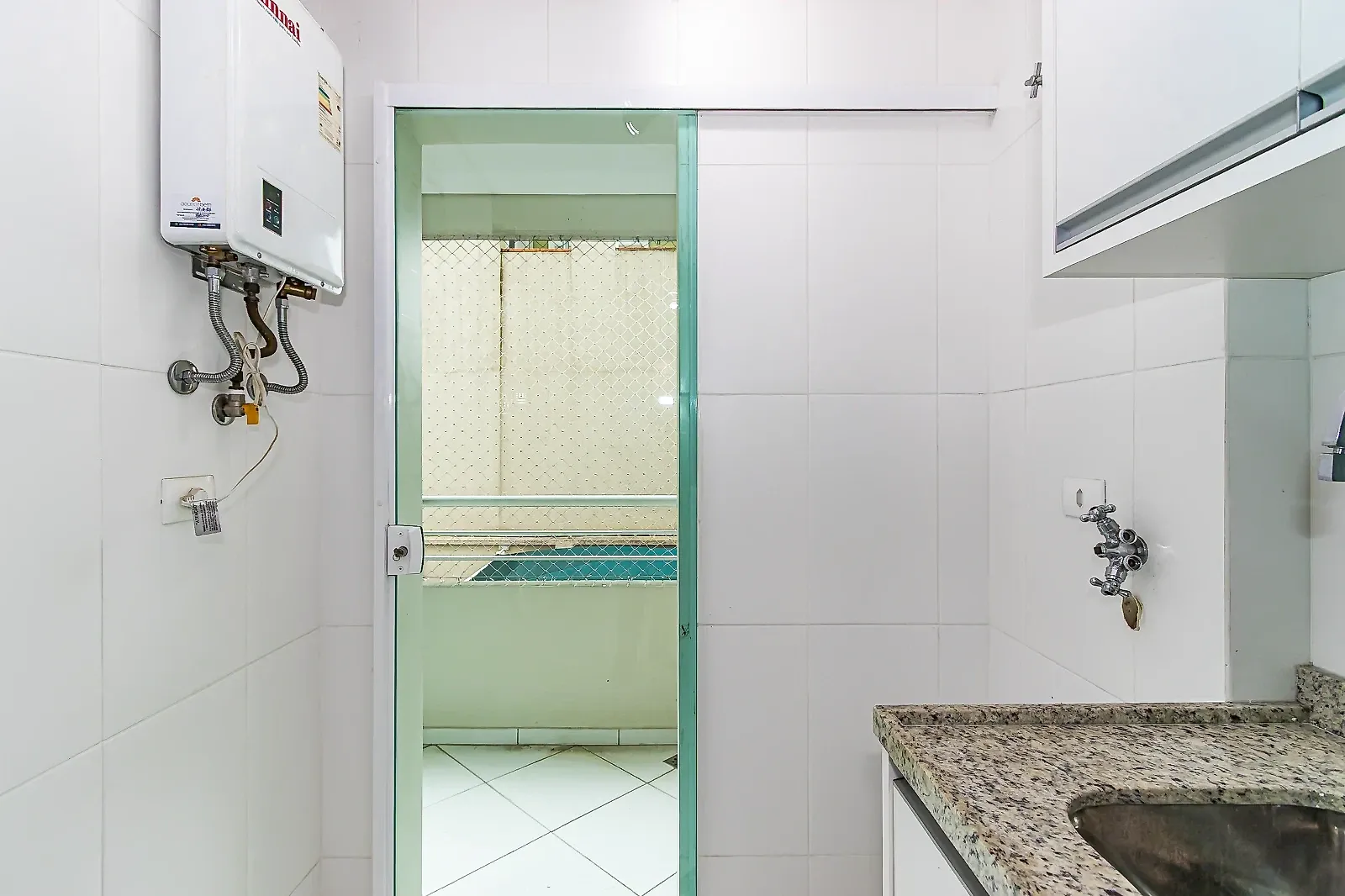 Apartamento de 2 quartos com varanda gourmet, Bacacheri — photo 27