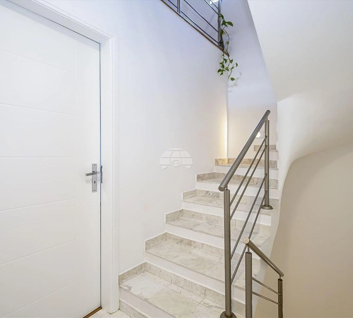 Furnished 158 m² apartment with a ready workspace — photo 6