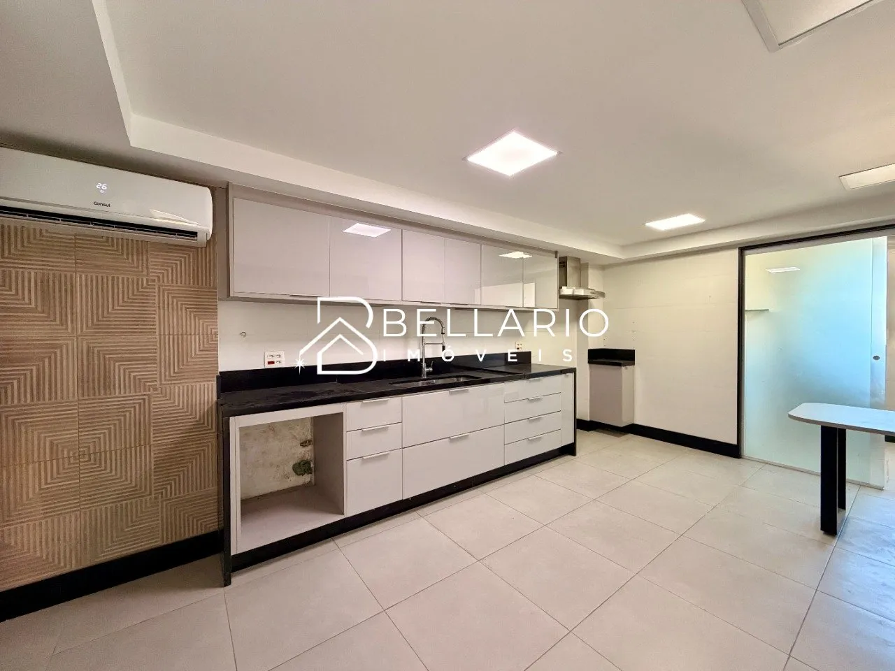 Unfurnished apartment with 3 bedrooms and 4 bathrooms — photo 15