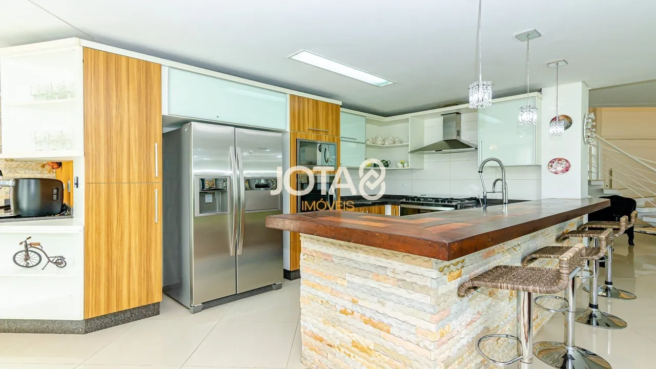 Furnished house with 3 en-suite bedrooms and open kitchen — photo 4
