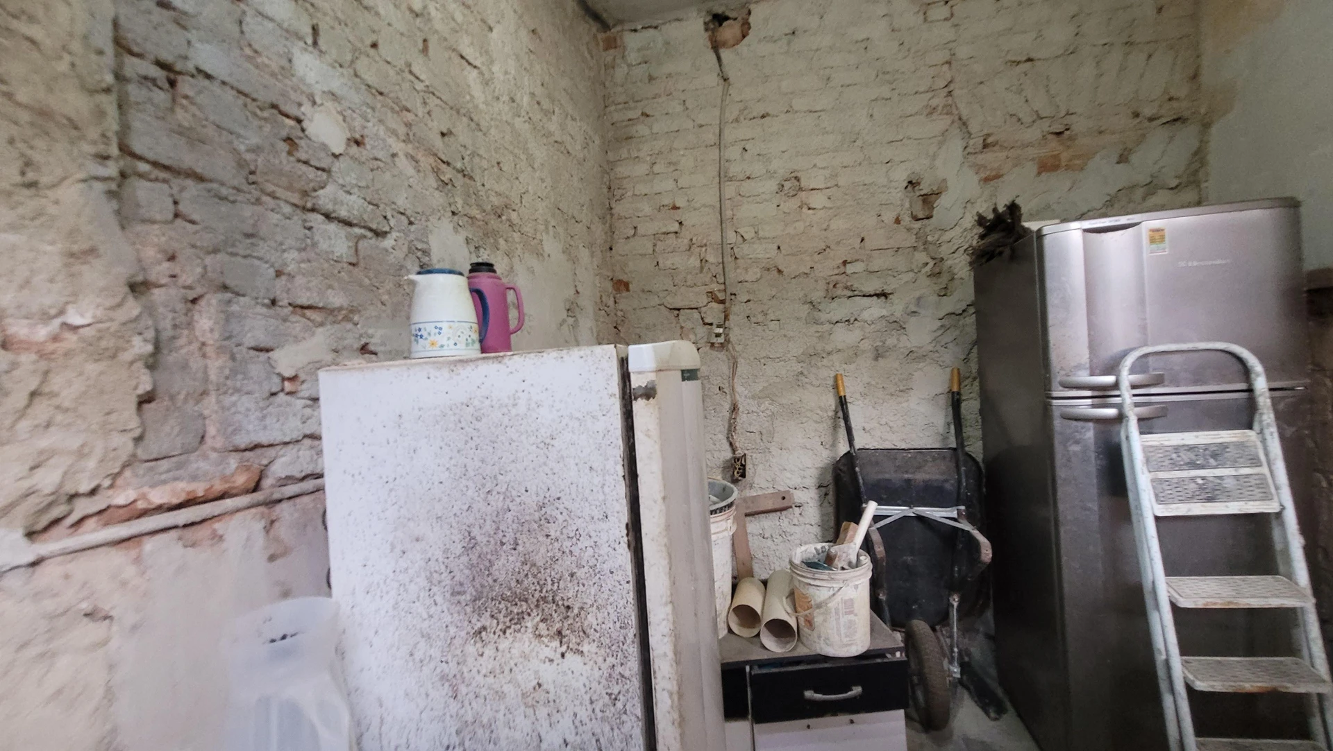 Немеблированный дом: 2 спальни и 1 ванная, нужен ремонт — photo 24