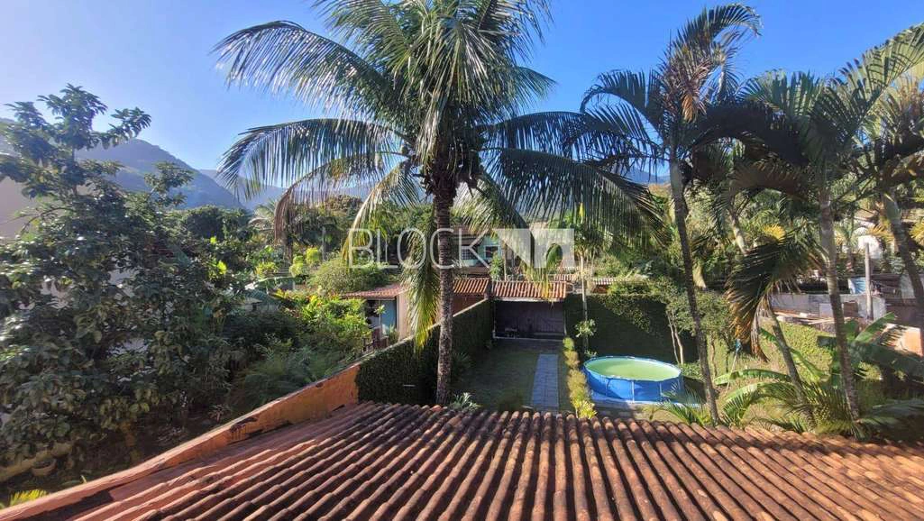 Casa de 400 m² com 3 quartos e piso em cerâmica — photo 18