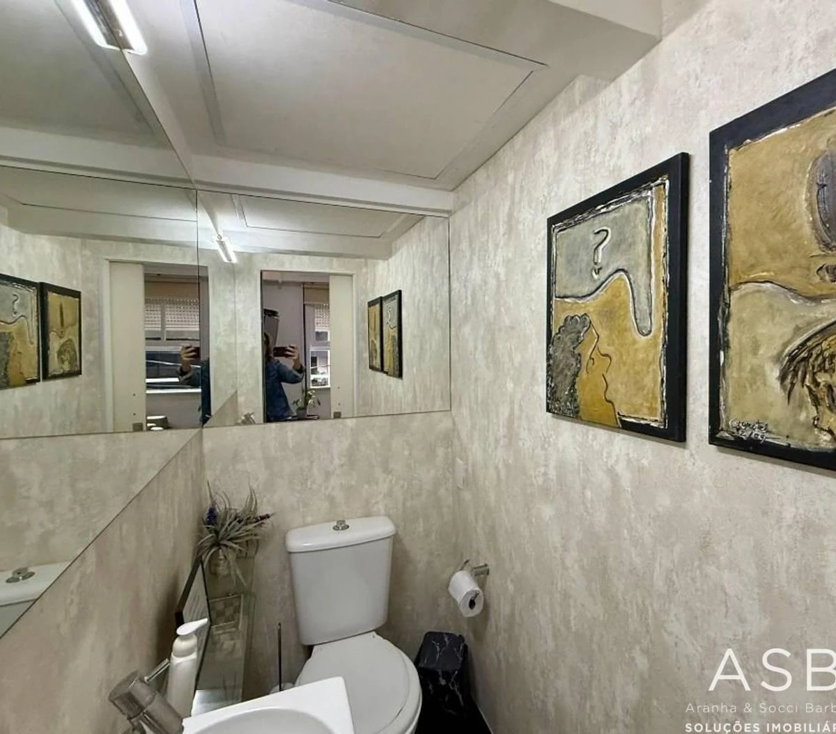 Furnished apartment with 2 en-suite bedrooms — photo 27