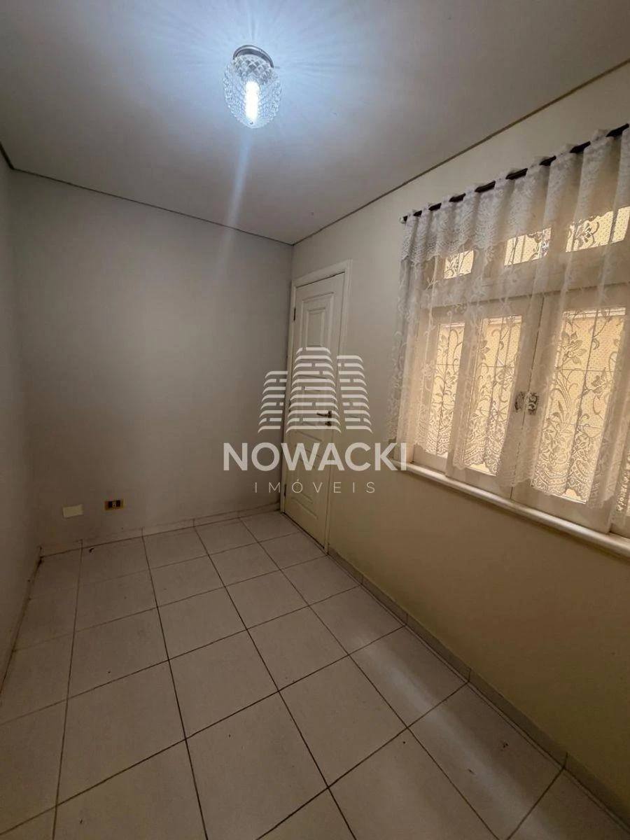 318 m² house with a bathtub and a home office — photo 24