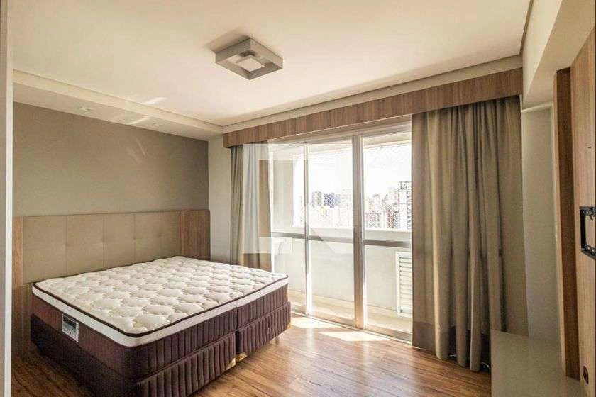 1-bedroom apartment with a balcony and 32 m²